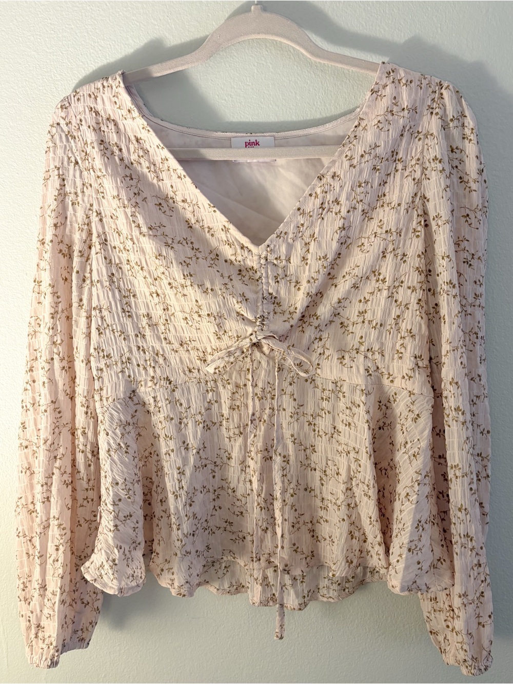 Pink Lily Light Pink Floral Blouse V Neck Long Sleeve Boho Romantic M